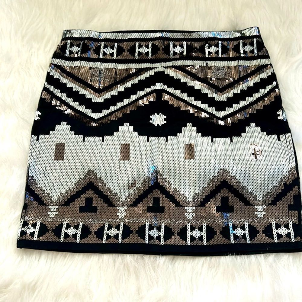 Express Black Sequin Mini Skirt Gold and Silver Metallic Sequins Sz M